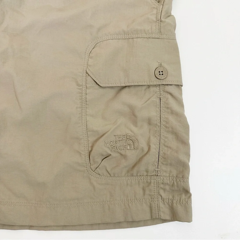 The North Face Tan Nylon Cargo Shorts Elastic Back Waist Size Large